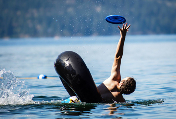 water frisbee